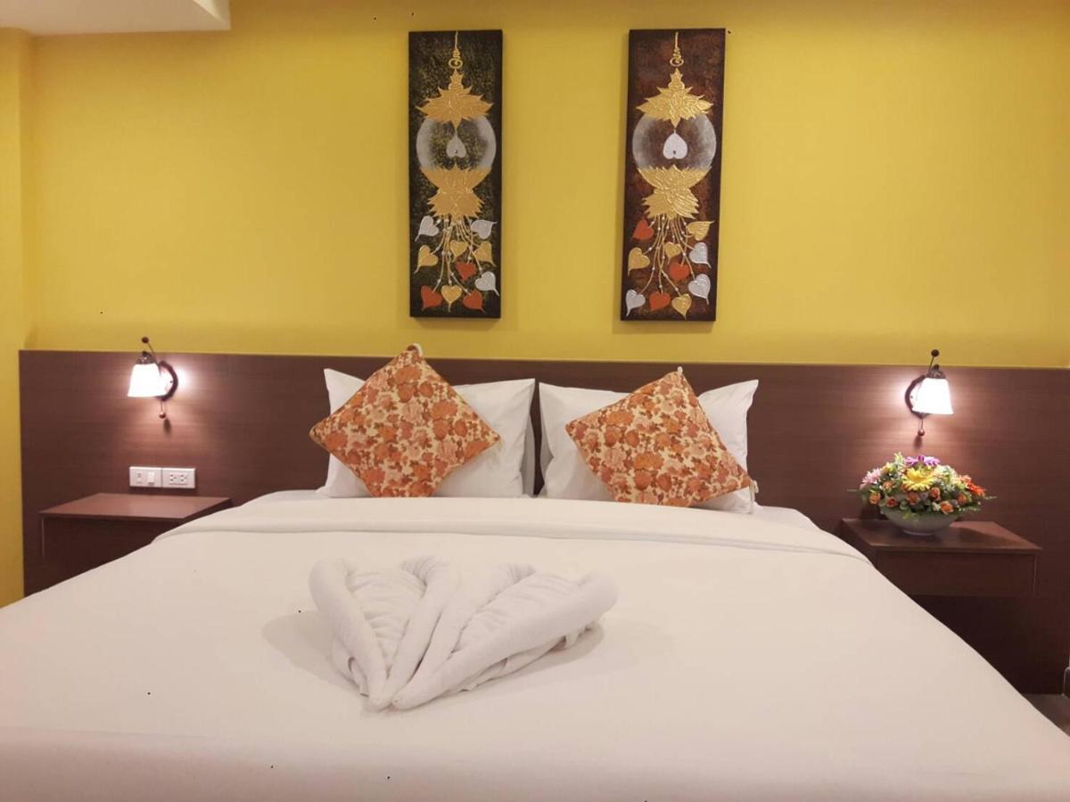 Vista Hotel Chiang Mai - Sha Extra Plus Exterior photo