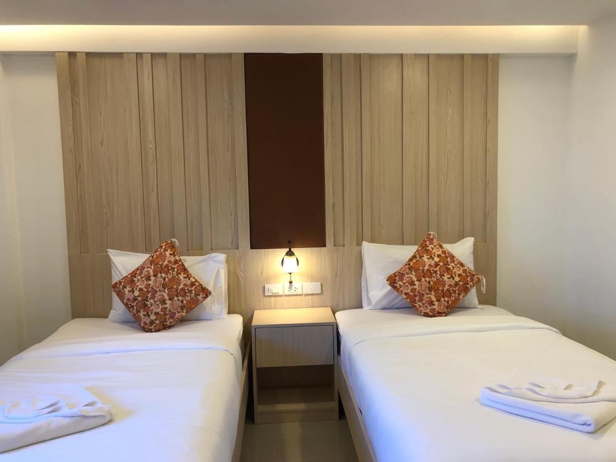 Vista Hotel Chiang Mai - Sha Extra Plus Exterior photo