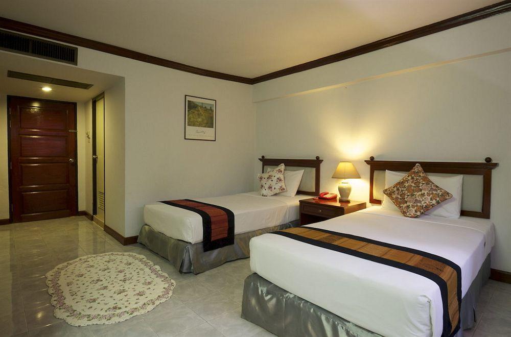 Vista Hotel Chiang Mai - Sha Extra Plus Exterior photo