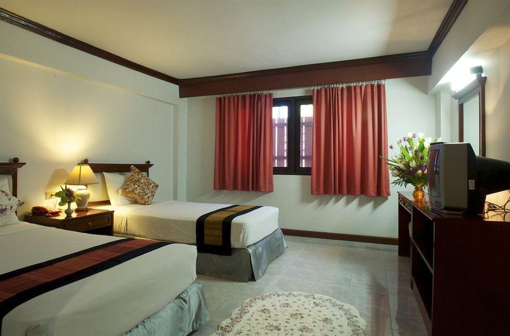 Vista Hotel Chiang Mai - Sha Extra Plus Exterior photo